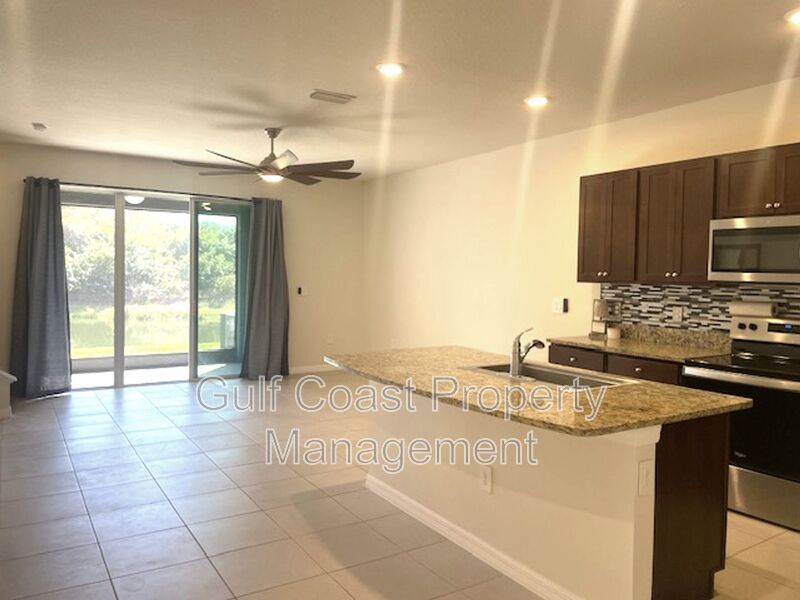 Gated Palmer Ranch Townhome Near Legacy Trail & Gulf Beaches property image