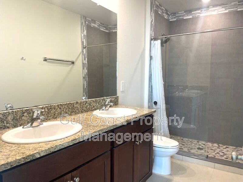 Gated Palmer Ranch Townhome Near Legacy Trail & Gulf Beaches property image