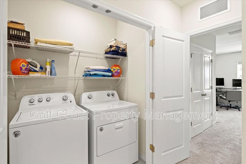 Gated Palmer Ranch Townhome Near Legacy Trail & Gulf Beaches property image