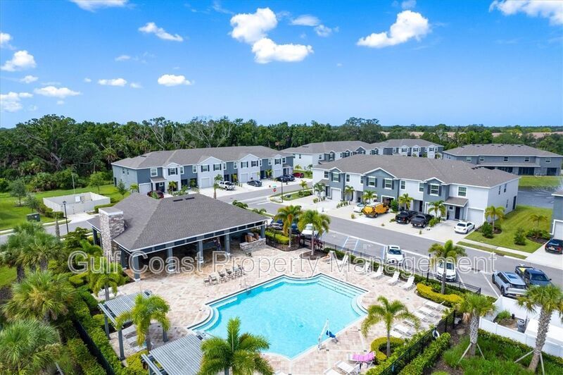 Gated Palmer Ranch Townhome Near Legacy Trail & Gulf Beaches property image