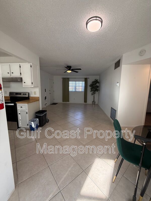 7035 Cedarhurst Dr Apt 1 property image