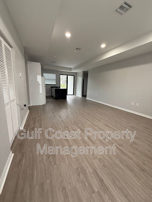 3315 53rd Street West property image