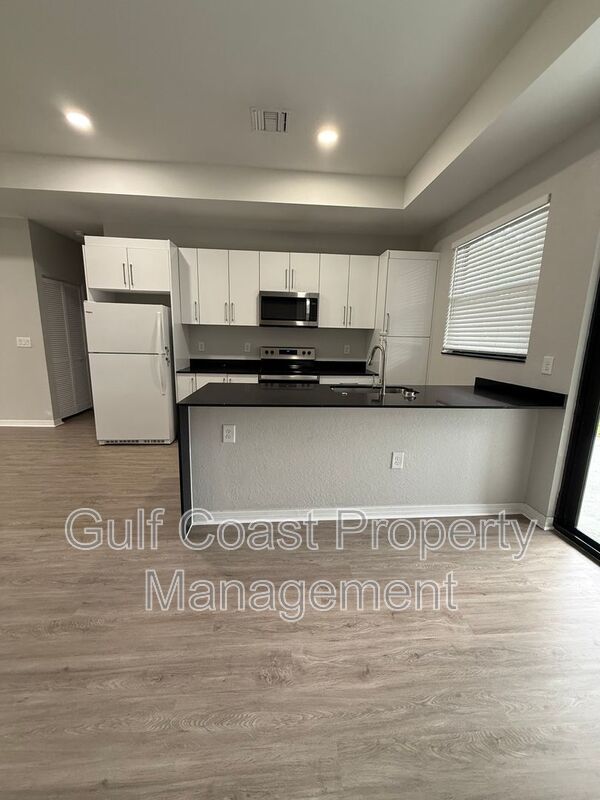 3315 53rd Street West property image