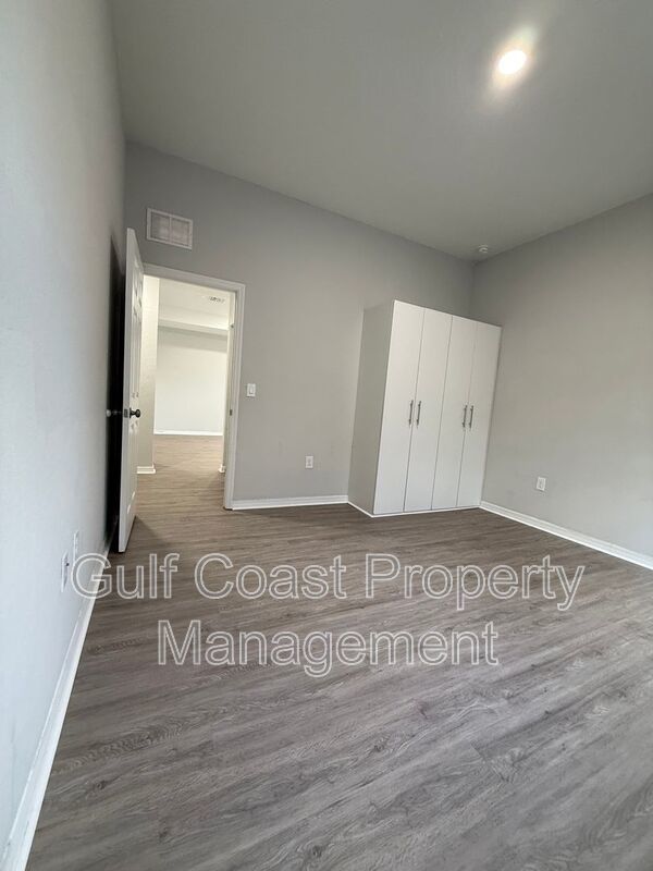 3315 53rd Street West property image