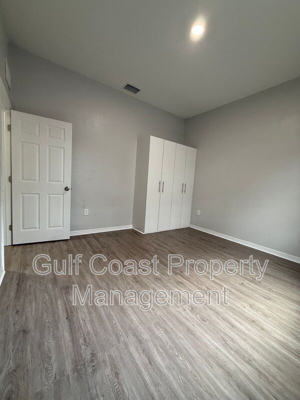 3315 53rd Street West property image