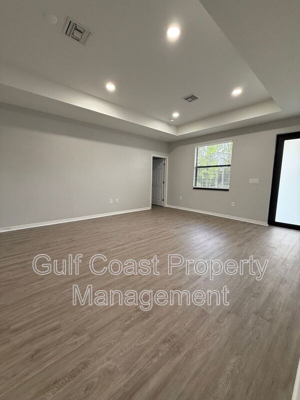 3315 53rd Street West property image