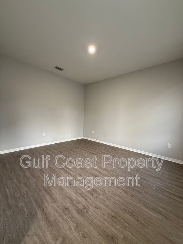 3315 53rd Street West property image