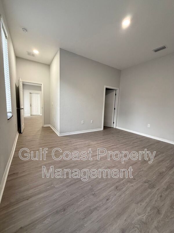 3315 53rd Street West property image