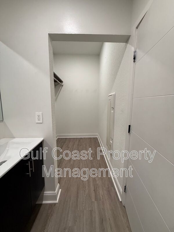 3315 53rd Street West property image