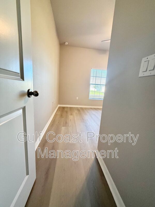 1716 NW 12th Terrace property image