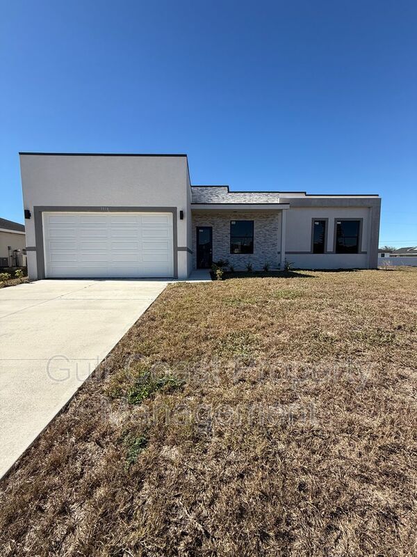 1914 NE 18th Avenue property image