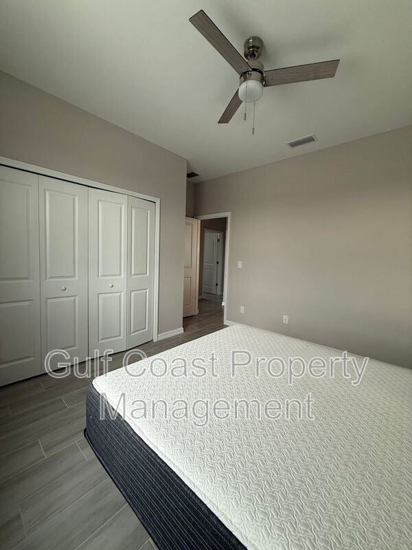 2609 NE 5th PL property image