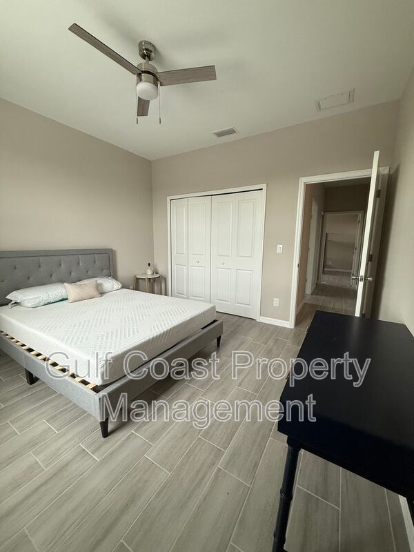 2609 NE 5th PL property image