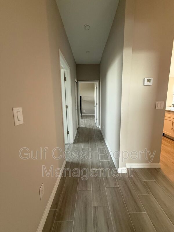 2609 NE 5th PL property image