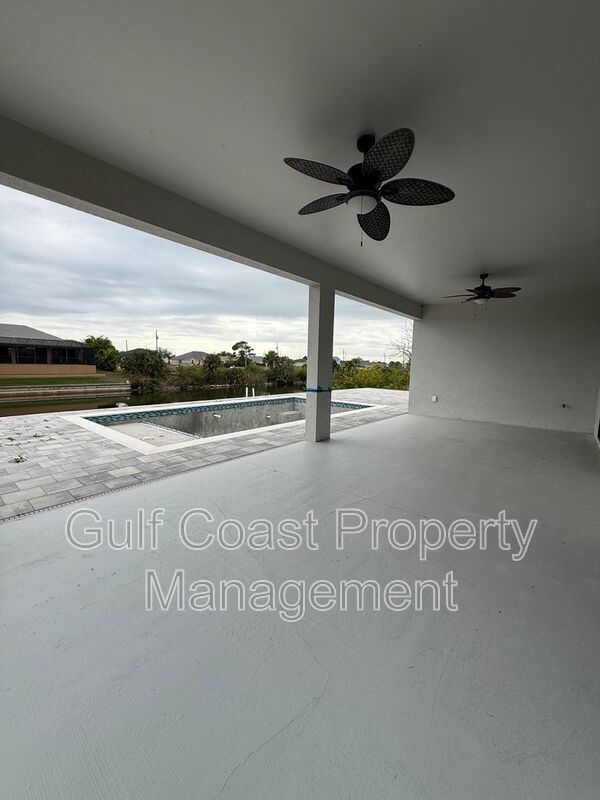 2609 NE 5th PL property image