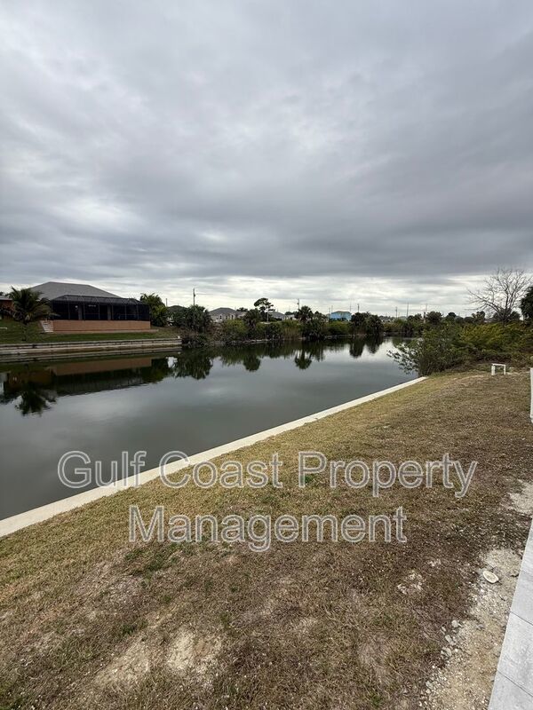 2609 NE 5th PL property image