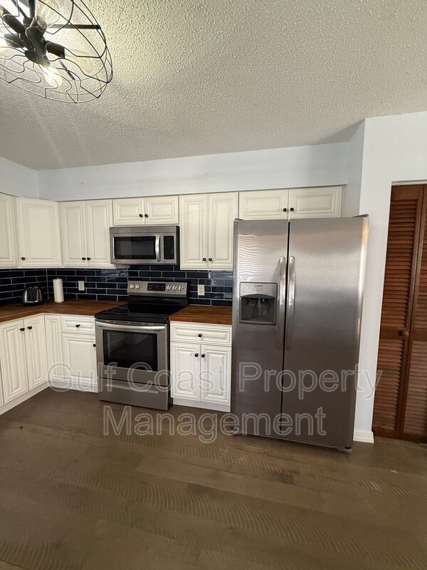 40 1st Ave Bottom Unit property image