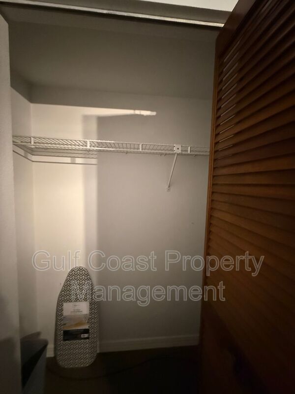 40 1st Ave Bottom Unit property image