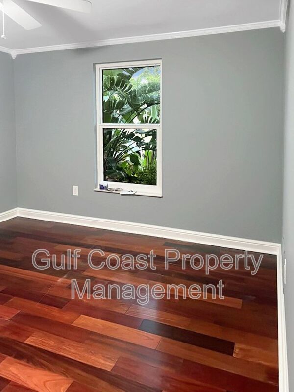 Beautifully Updated 2-Bedroom Annual Pool Home with Boat Parking – Cordova Lakes property image