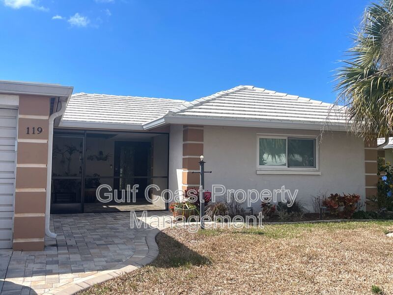 Boater’s Dream: Intracoastal Access, 10,000 lb Lift & Waterfront Firepit Nights property image