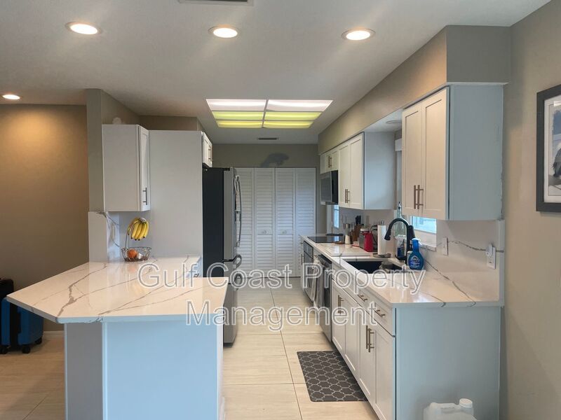 Boater’s Dream: Intracoastal Access, 10,000 lb Lift & Waterfront Firepit Nights property image