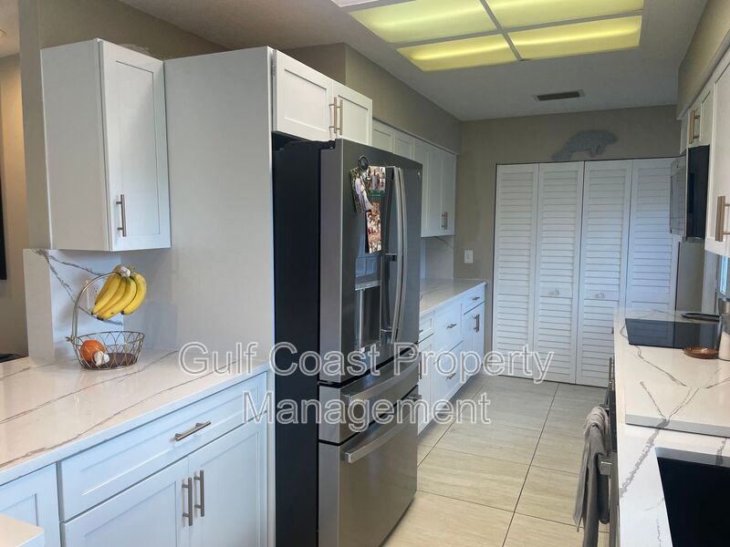 Boater’s Dream: Intracoastal Access, 10,000 lb Lift & Waterfront Firepit Nights property image