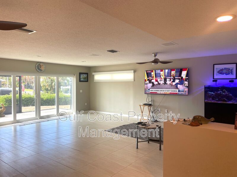 Boater’s Dream: Intracoastal Access, 10,000 lb Lift & Waterfront Firepit Nights property image