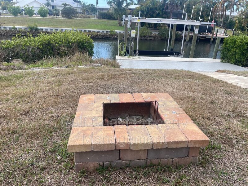 Boater’s Dream: Intracoastal Access, 10,000 lb Lift & Waterfront Firepit Nights property image