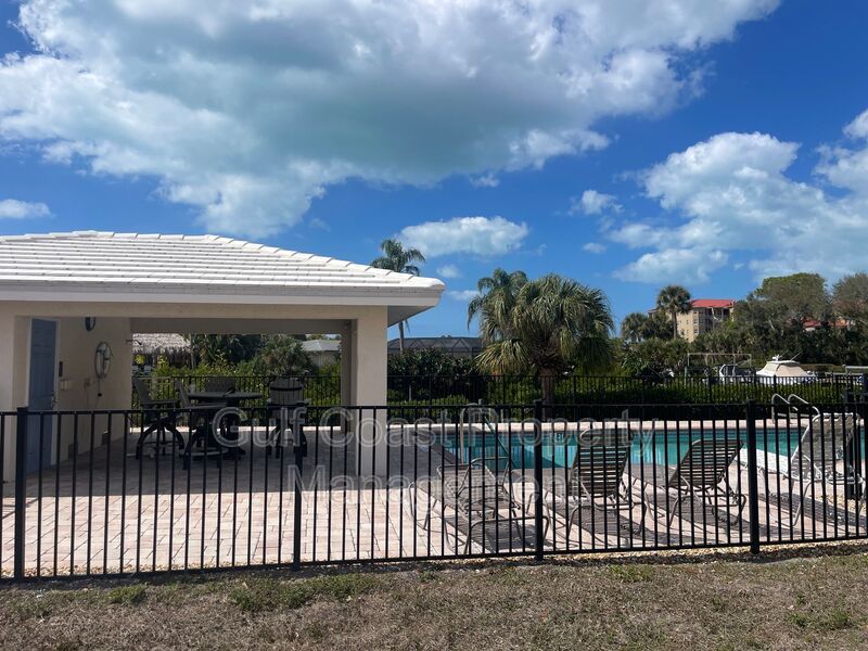 Boater’s Dream: Intracoastal Access, 10,000 lb Lift & Waterfront Firepit Nights property image