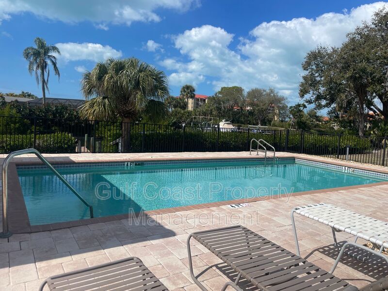 Boater’s Dream: Intracoastal Access, 10,000 lb Lift & Waterfront Firepit Nights property image