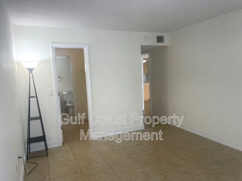 Spacious 3BR/2BA Condo Near Siesta Key Beach – Amenities Included! property image