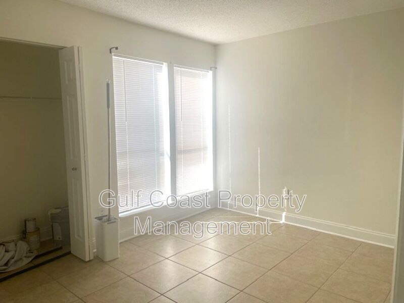Spacious 3BR/2BA Condo Near Siesta Key Beach – Amenities Included! property image