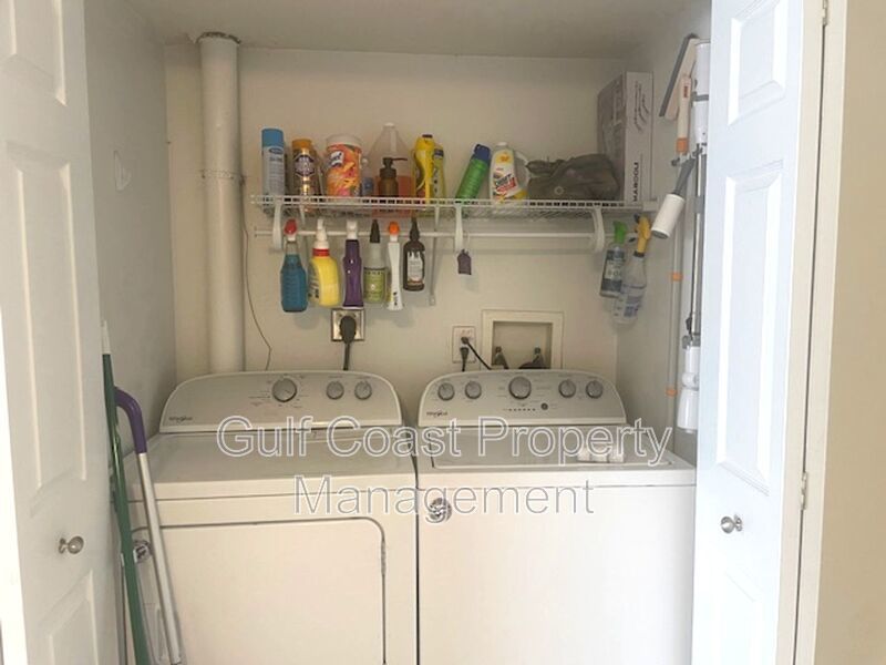 Spacious 3BR/2BA Condo Near Siesta Key Beach – Amenities Included! property image