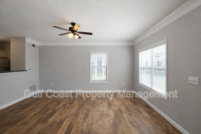 Annual Updated One Bedroom, Lakefront Condo in Gated Palms of Cortez – Ground Floor with Washer & Dryer property image