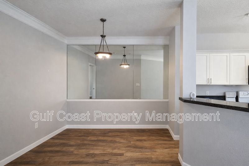 Annual Updated One Bedroom, Lakefront Condo in Gated Palms of Cortez – Ground Floor with Washer & Dryer property image