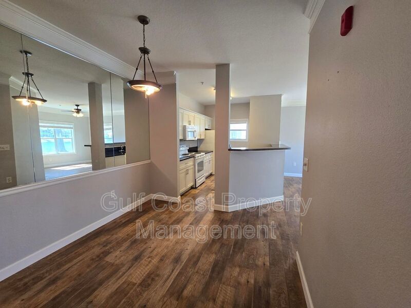 Annual Updated One Bedroom, Lakefront Condo in Gated Palms of Cortez – Ground Floor with Washer & Dryer property image