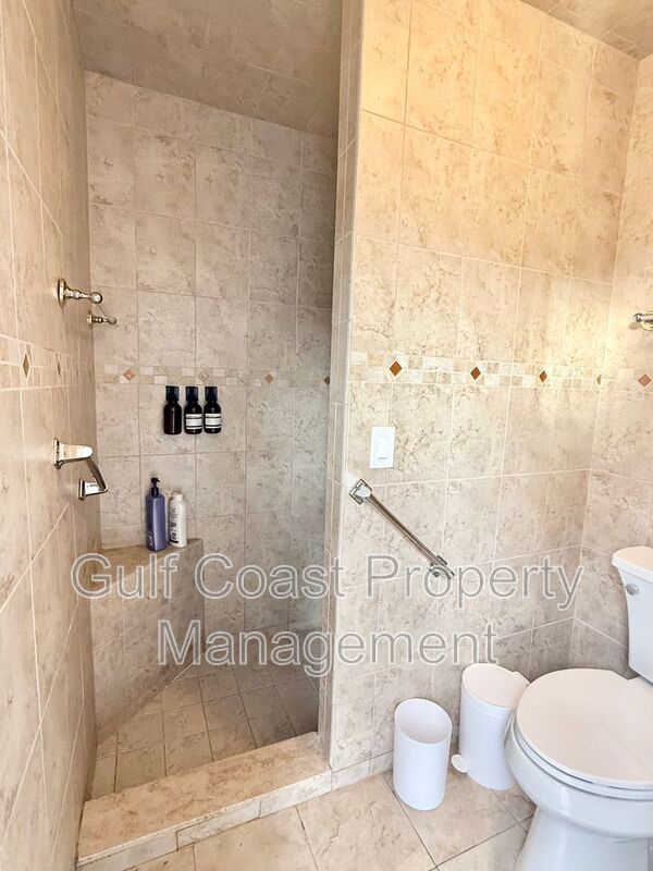 Stunning Furnished Pool him on Accessible Canal property image