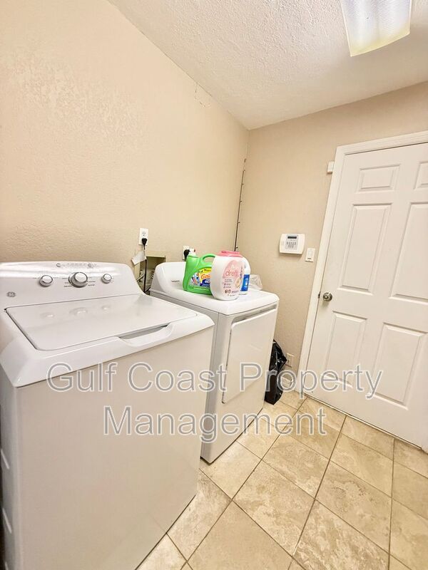 Stunning Furnished Pool him on Accessible Canal property image