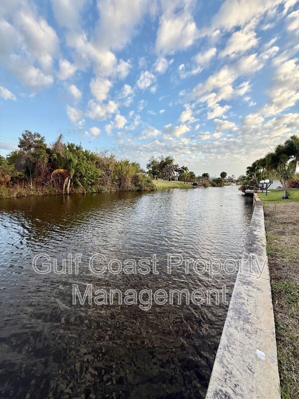 Stunning Furnished Pool him on Accessible Canal property image