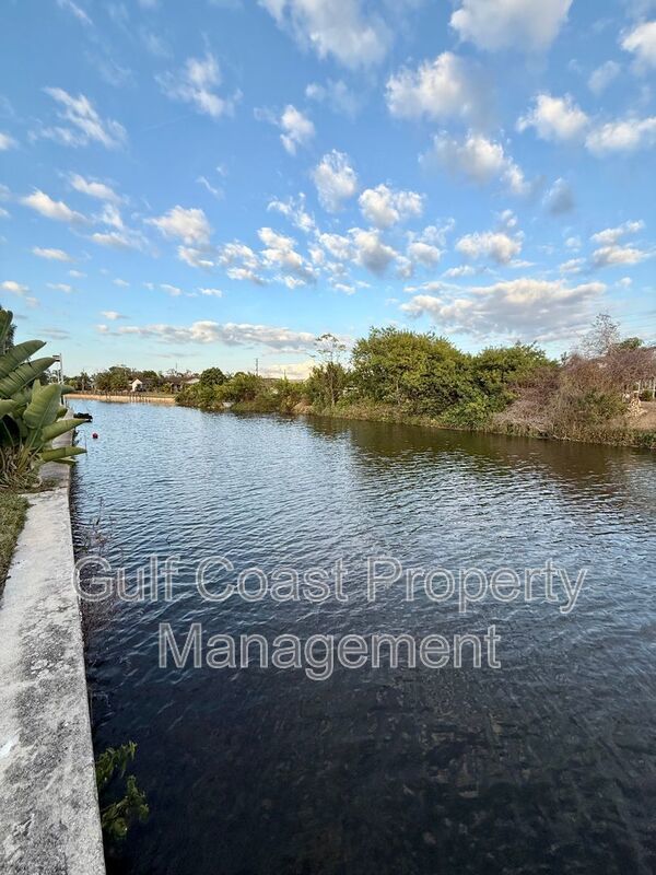 Stunning Furnished Pool him on Accessible Canal property image