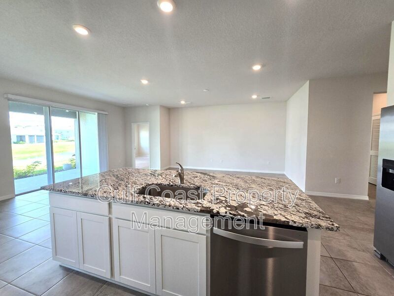 Spacious Annual Rental with Three Bedrooms, office and 2.5 Baths in the Gated Community of Coddington property image