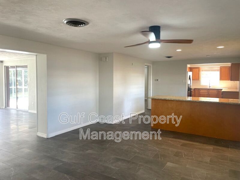 Beautiful 3-Bedroom Home with Lap Pool and Pet Friendly property image