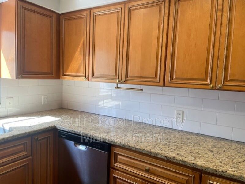 Beautiful 3-Bedroom Home with Lap Pool and Pet Friendly property image