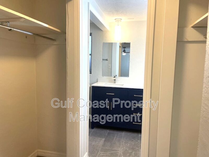 Beautiful 3-Bedroom Home with Lap Pool and Pet Friendly property image