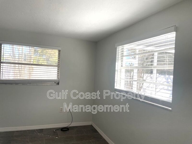 Beautiful 3-Bedroom Home with Lap Pool and Pet Friendly property image