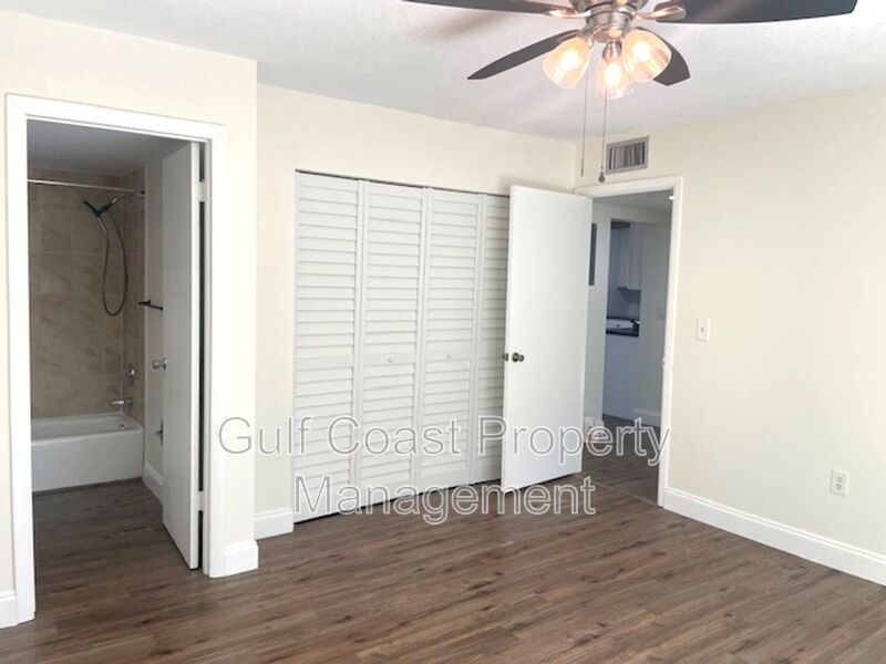 Modern Renovated Condo in Prime Sarasota Location property image