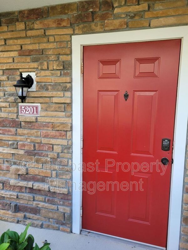 Charming One Bedroom, One Bath Condo in Gated Bay Pointe at Cortez property image