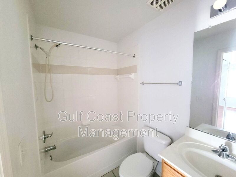 Charming One Bedroom, One Bath Condo in Gated Bay Pointe at Cortez property image