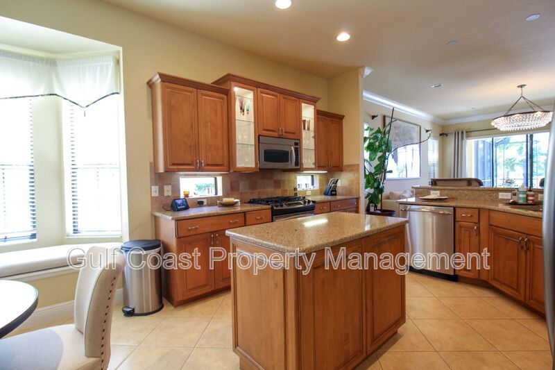 Annual Fully Furnished Pool Home in Lakewood Ranch Country Club, 2BR + Den, Stunning Golf Course Views property image