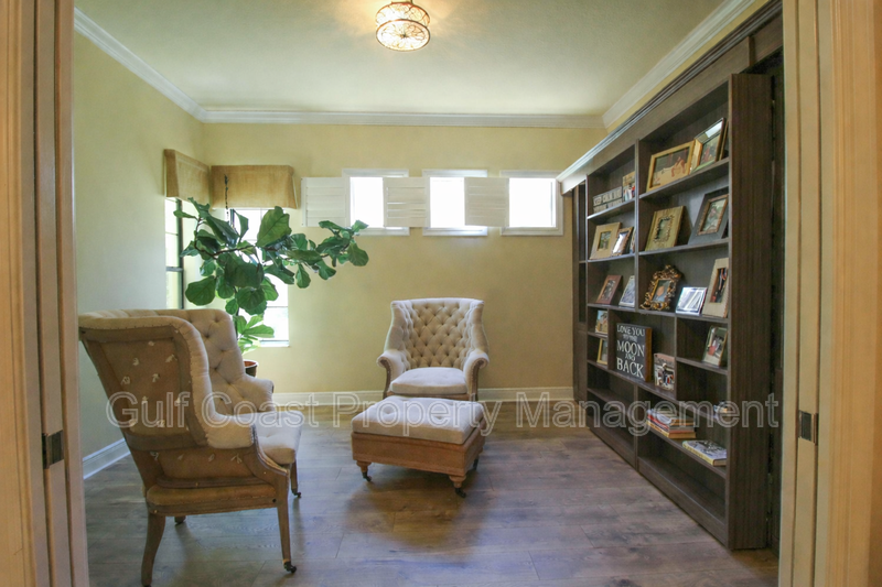 Annual Fully Furnished Pool Home in Lakewood Ranch Country Club, 2BR + Den, Stunning Golf Course Views property image